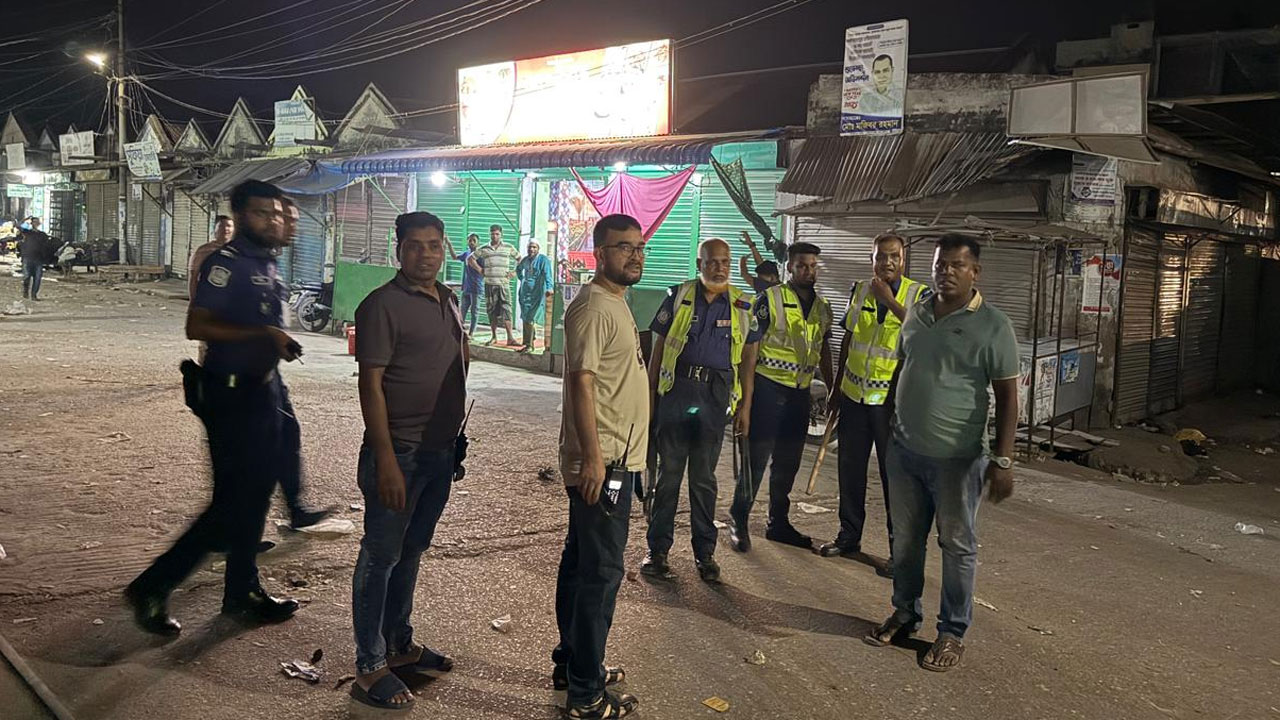 নাটোরে বিএনপির সমাবেশের মাঝে দু’পক্ষের সংঘর্ষ, গুলিবিদ্ধ ২